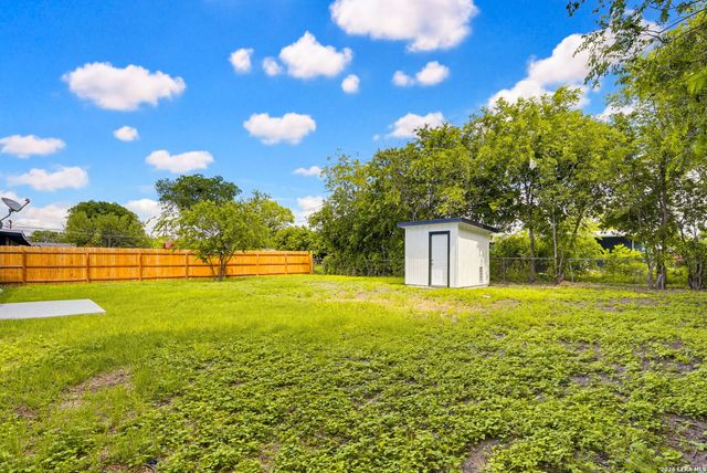 130 CHADWICK DR, San Antonio, TX 78227