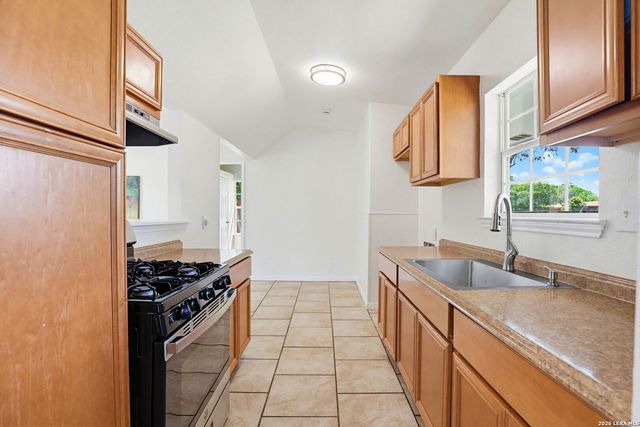 130 CHADWICK DR, San Antonio, TX 78227
