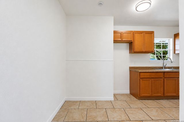 130 CHADWICK DR, San Antonio, TX 78227