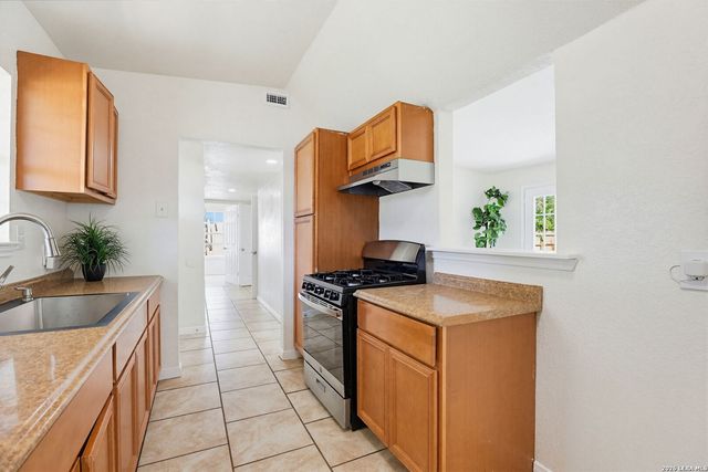 130 CHADWICK DR, San Antonio, TX 78227