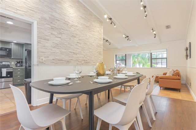 11945 SW 54th St, Cooper City, FL 33330