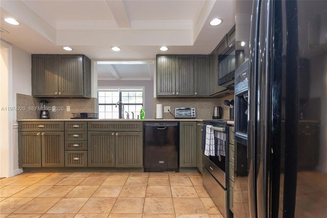 11945 SW 54th St, Cooper City, FL 33330