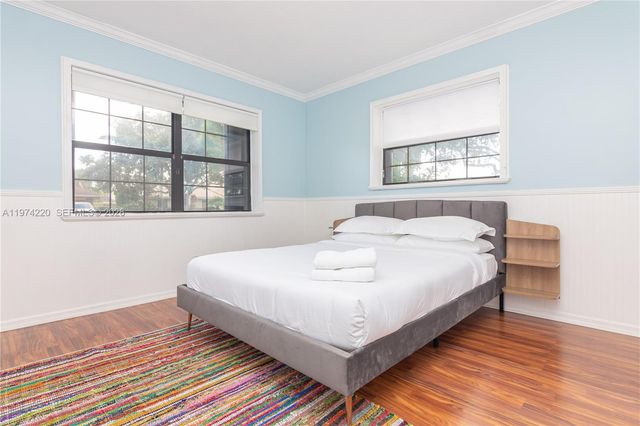 11945 SW 54th St, Cooper City, FL 33330