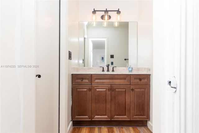 11945 SW 54th St, Cooper City, FL 33330