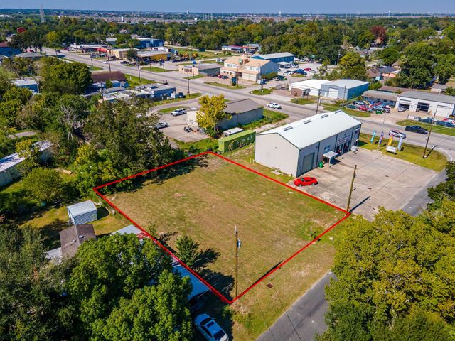 4618 11th Street, Bacliff, TX 77518