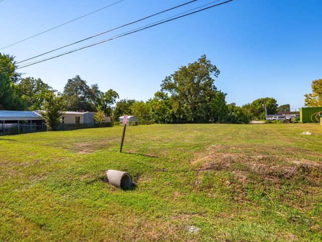 4618 11th Street, Bacliff, TX 77518