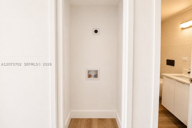5601 Collins Ave 1009, Miami Beach, FL 33140