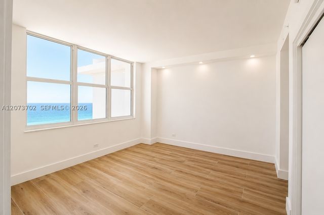5601 Collins Ave 1009, Miami Beach, FL 33140