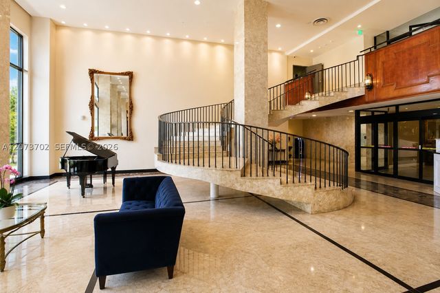 5601 Collins Ave 1009, Miami Beach, FL 33140