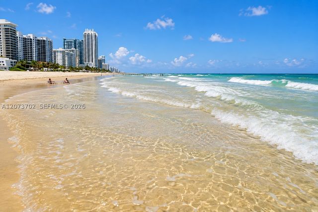 5601 Collins Ave 1009, Miami Beach, FL 33140