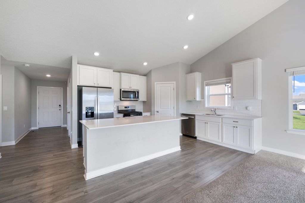 5124 Mustang Circle, Woodbury, MN 55129 — photo 4