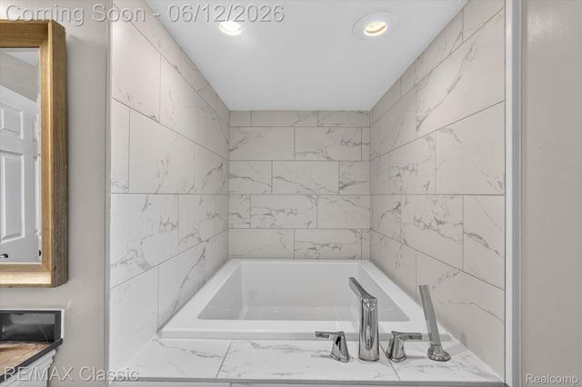 2939 Shirley Street, Highland Charter Township, MI 48380