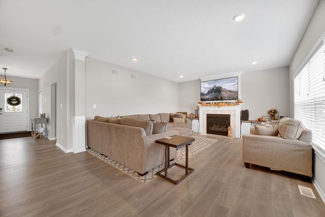 11205 Isles Avenue, Dyer, IN 46311