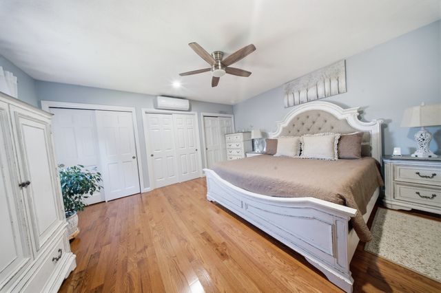 26 Acacia St, Gloucester, MA 01930