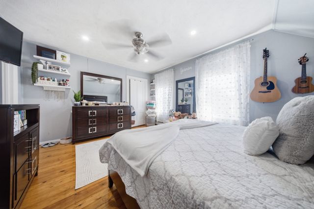 26 Acacia St, Gloucester, MA 01930