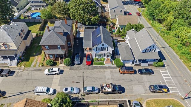 26 Acacia St, Gloucester, MA 01930
