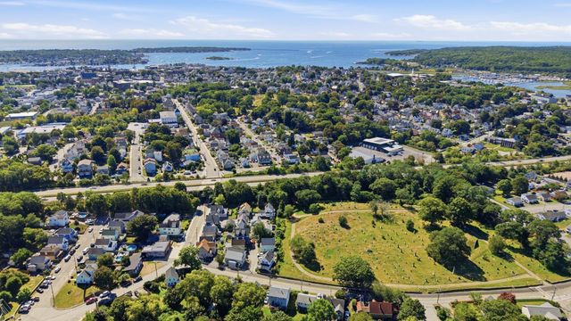26 Acacia St, Gloucester, MA 01930