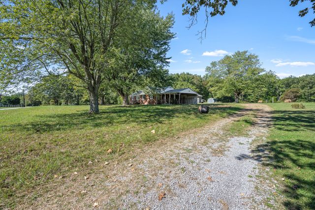 700 Hollow Springs Rd, Woodbury, TN 37190