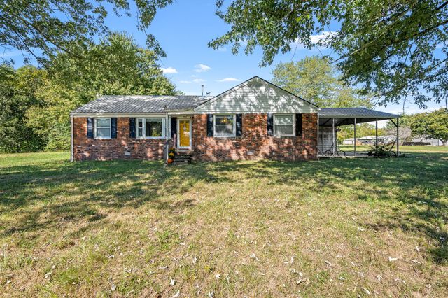 700 Hollow Springs Rd, Woodbury, TN 37190