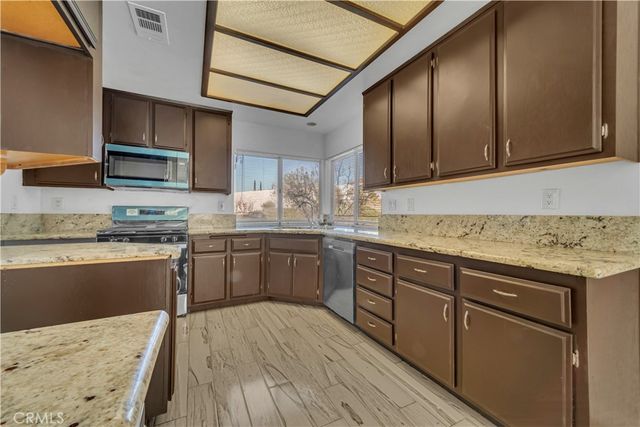 36418 Ramona, Palmdale, CA 93550