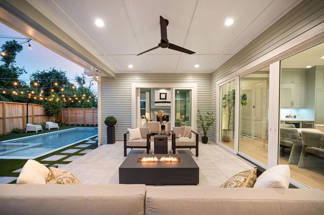 717 E 5th 1/2 Street, Houston, TX 77007