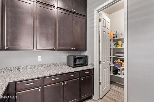 1076 E KENSINGTON Road, Gilbert, AZ 85297