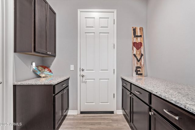 1076 E KENSINGTON Road, Gilbert, AZ 85297