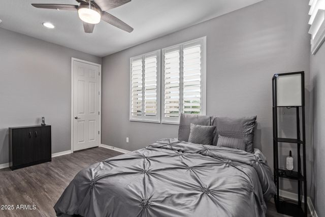 1076 E KENSINGTON Road, Gilbert, AZ 85297