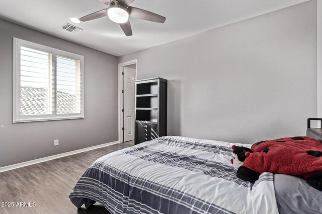 1076 E KENSINGTON Road, Gilbert, AZ 85297