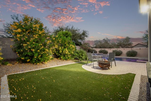 1076 E KENSINGTON Road, Gilbert, AZ 85297