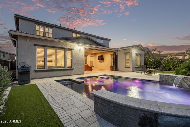 1076 E KENSINGTON Road, Gilbert, AZ 85297