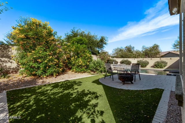 1076 E KENSINGTON Road, Gilbert, AZ 85297