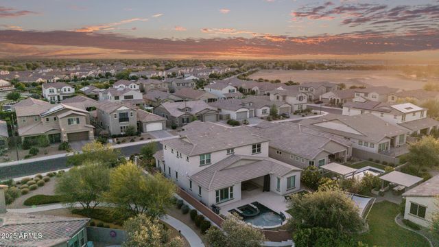 1076 E KENSINGTON Road, Gilbert, AZ 85297