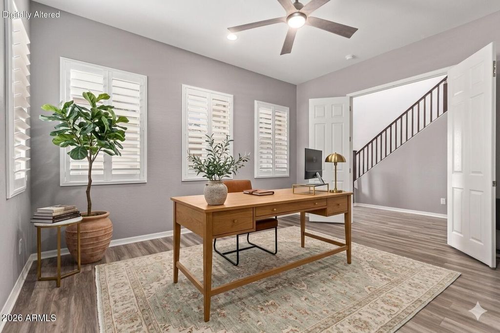 Image 11 of property listing at 1076 E KENSINGTON Road, Gilbert, AZ 85297