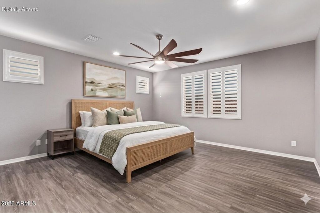 Image 12 of property listing at 1076 E KENSINGTON Road, Gilbert, AZ 85297