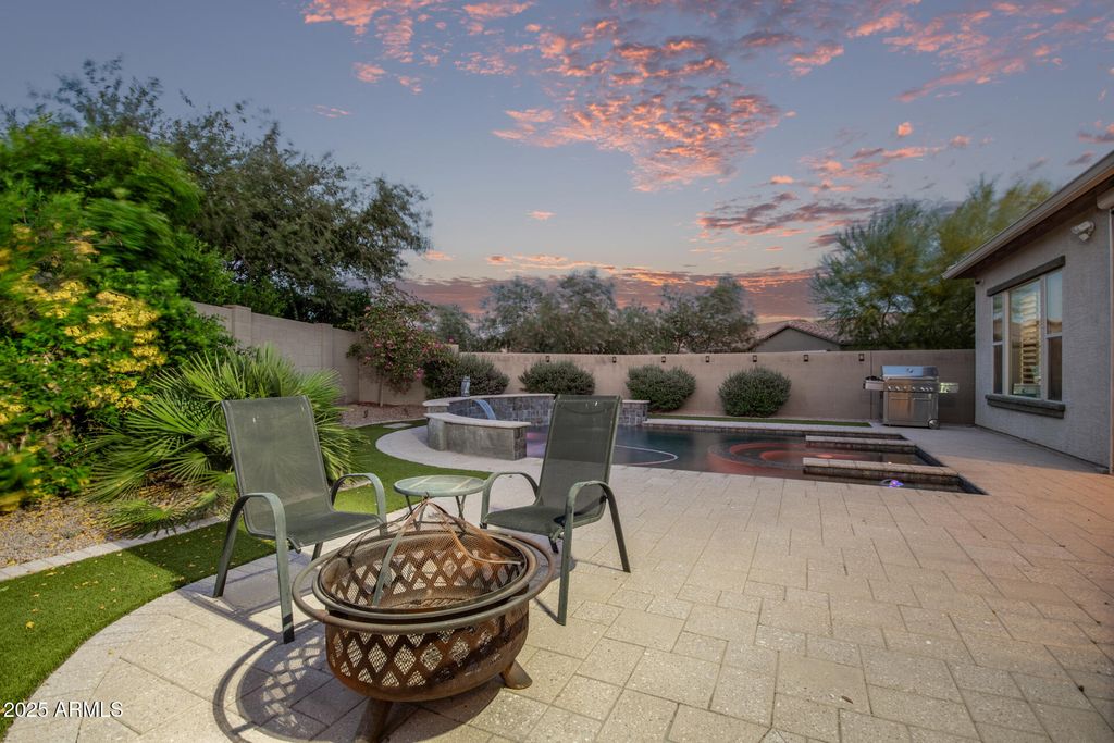Image 31 of property listing at 1076 E KENSINGTON Road, Gilbert, AZ 85297