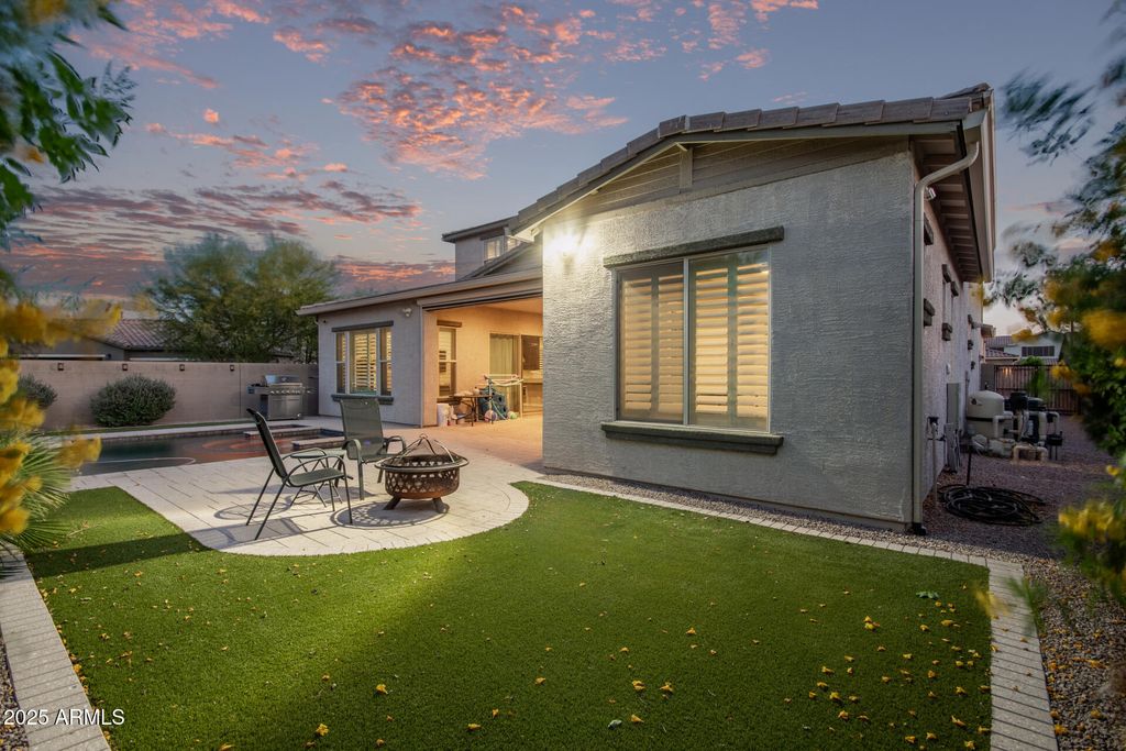 Image 32 of property listing at 1076 E KENSINGTON Road, Gilbert, AZ 85297