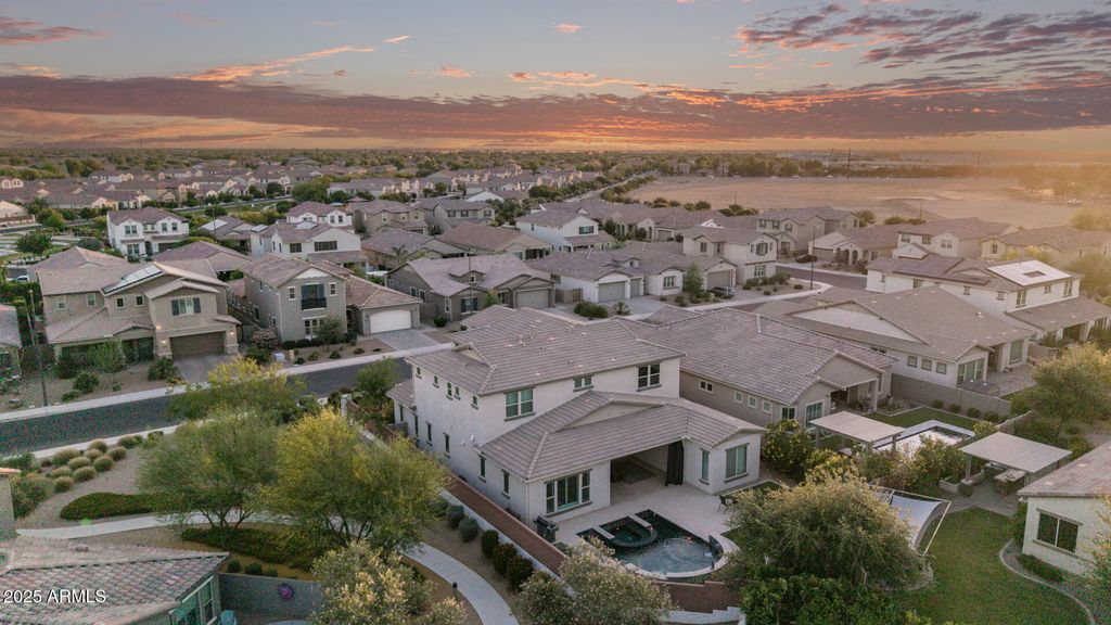 Image 44 of property listing at 1076 E KENSINGTON Road, Gilbert, AZ 85297