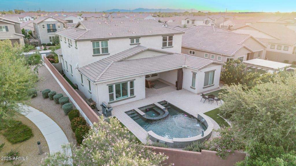 Image 55 of property listing at 1076 E KENSINGTON Road, Gilbert, AZ 85297