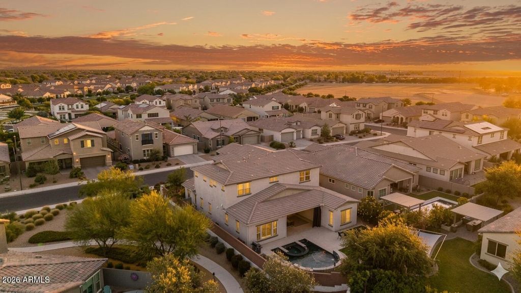 Image 56 of property listing at 1076 E KENSINGTON Road, Gilbert, AZ 85297