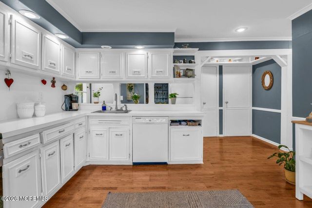 7 Heather Lane, Middletown, NJ 07748