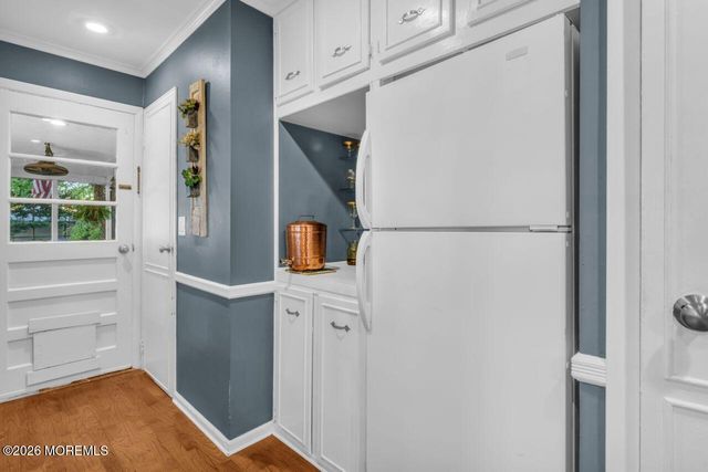 7 Heather Lane, Middletown, NJ 07748
