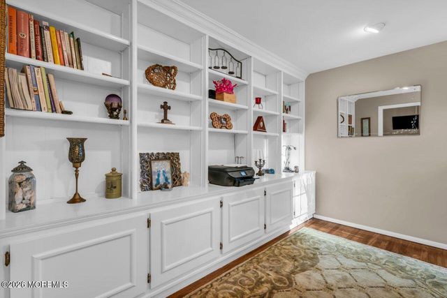 7 Heather Lane, Middletown, NJ 07748