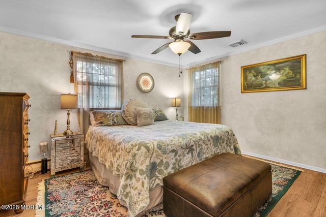 7 Heather Lane, Middletown, NJ 07748