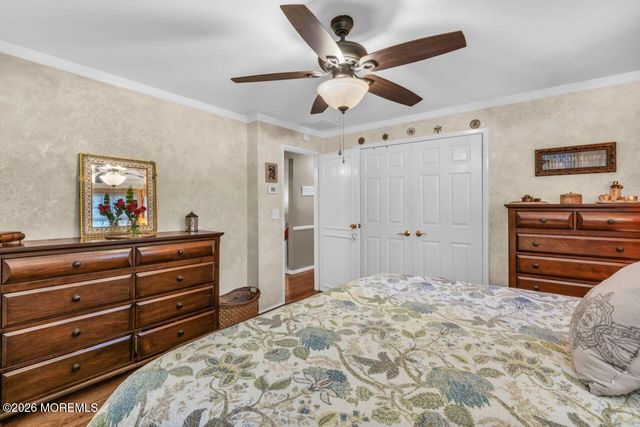 7 Heather Lane, Middletown, NJ 07748