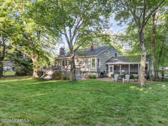 7 Heather Lane, Middletown, NJ 07748
