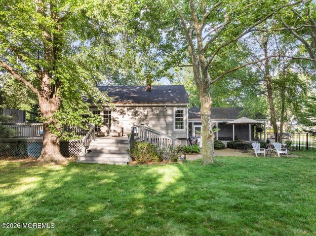7 Heather Lane, Middletown, NJ 07748