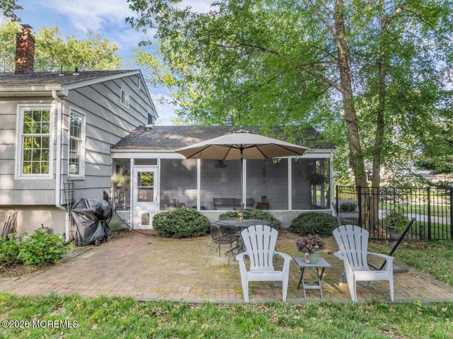 7 Heather Lane, Middletown, NJ 07748