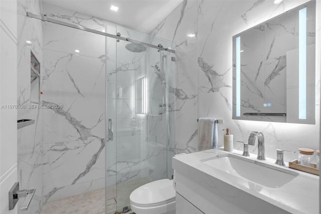 6235 Alton Rd, Miami Beach, FL 33140