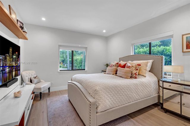 6235 Alton Rd, Miami Beach, FL 33140